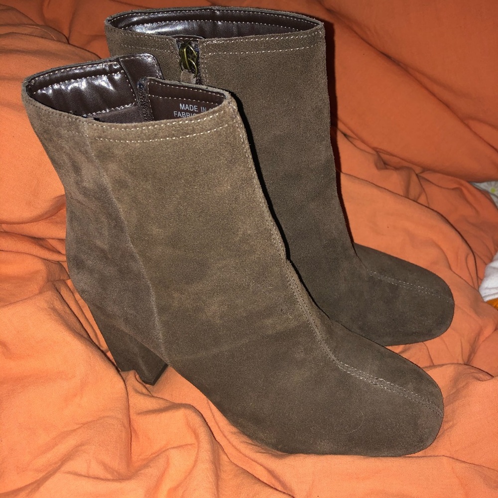 Super cute brown boots. Worn once!